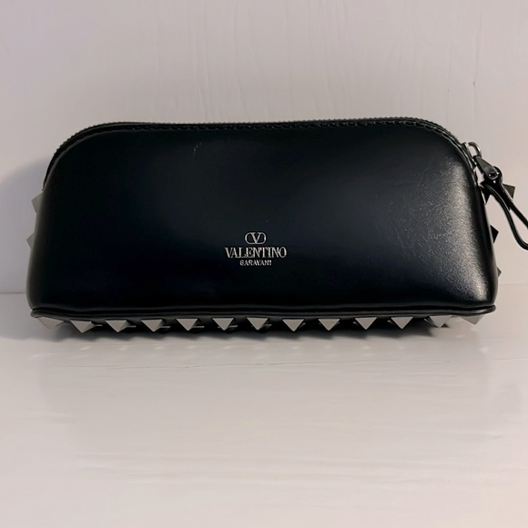 Valentino Garavani Handbags - Valentino Garavani Mini Rockstud Clutch